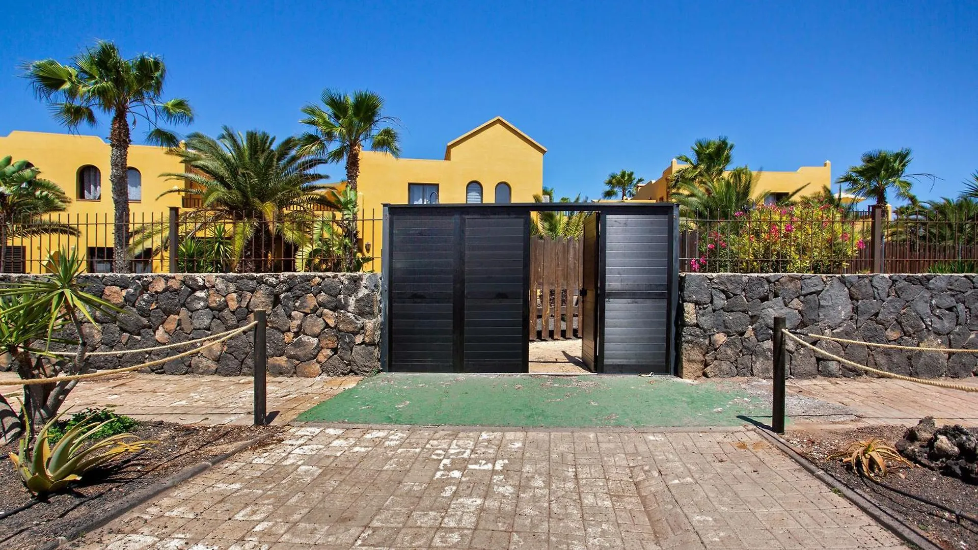 Holiday home Oasis Tamarindo Villa Corralejo Spain
